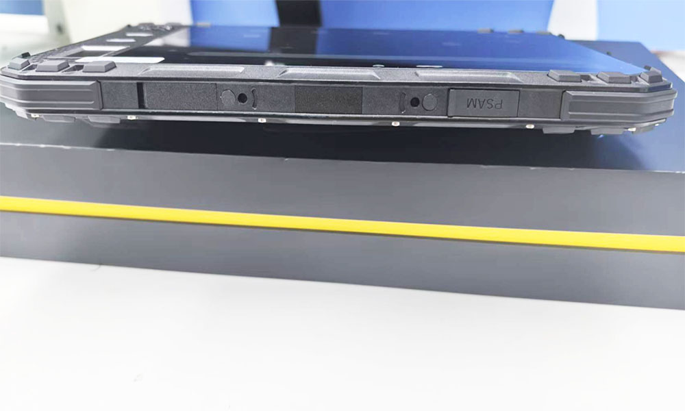 Rugged tablet with PSAM